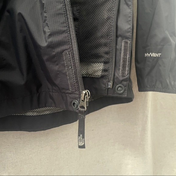 The North Face HyVent Windbreaker Shell Jacket (Youth XL / Women's S) - Picture 9 of 10